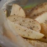 Ароматни картофи с чесън и червен пипер Как да готвя чеснови картофи във фурната
