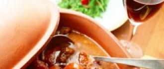 Venison stew recipe.  Stewed venison.  Stewed venison with potatoes